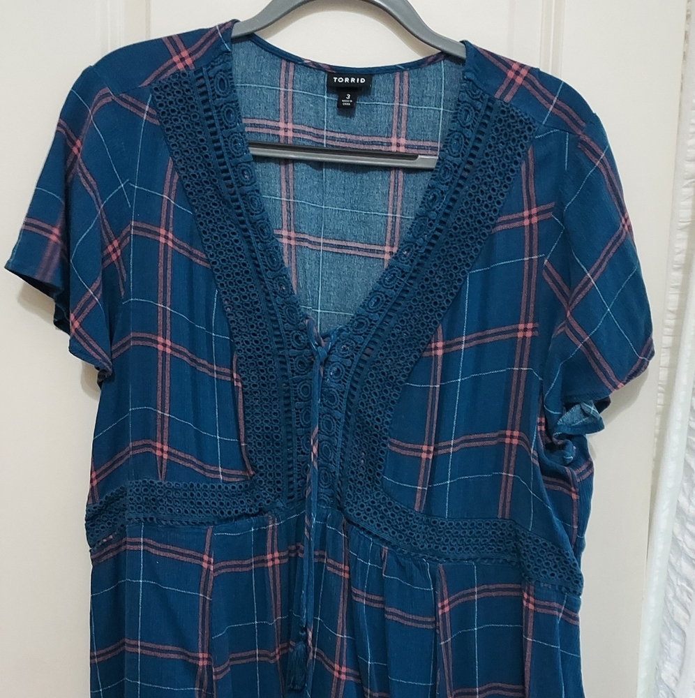3X Blue torrid top